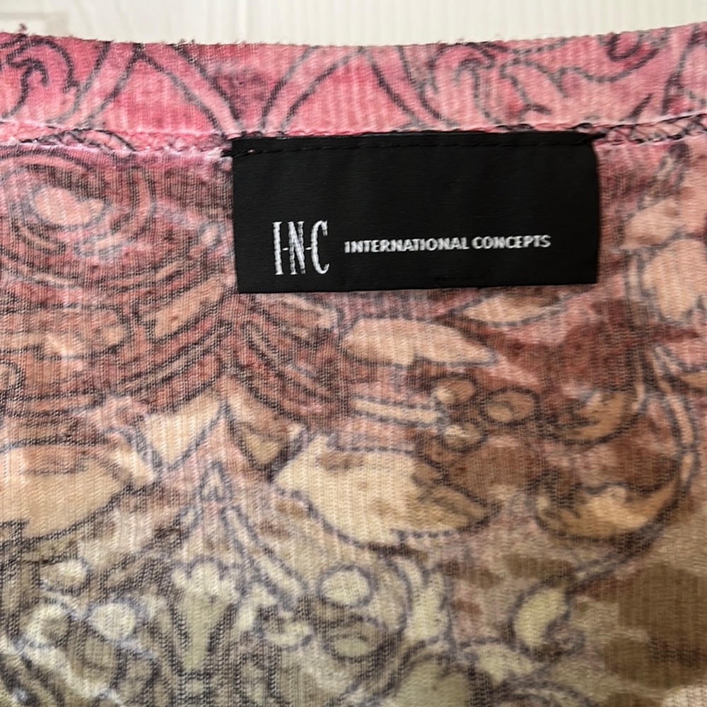 Burnout Multicolor top by Inc